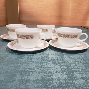 Vintage Pyrex / Corelle “Woodland Brown”  coffee/tea cups & saucers 8 pieces EUC
